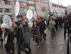 Öğrencilerden uyuşturucu tepkisi  